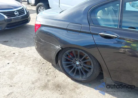 2011 BMW 750Li z USA, uszkodzony, nr VIN WBAKB8C54BCY66596